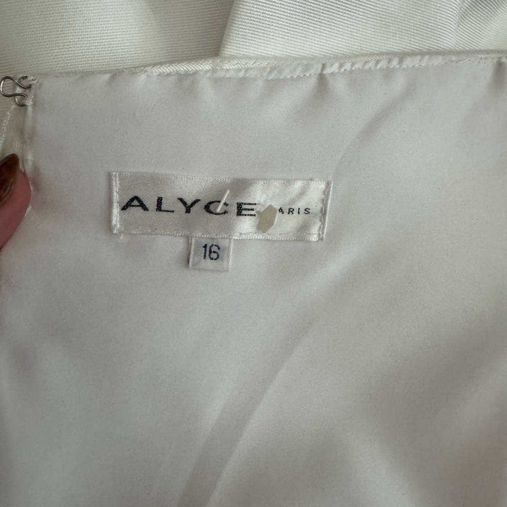 Alyce Paris Off-Shoulder White Gown - Picture 7 of 7